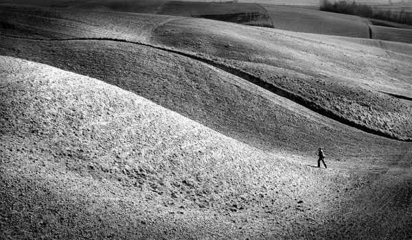 fot_Pawel Piersinski_z cyklu Portret Ziemi Kieleckiej_Krajobraz I_brom_1976_2