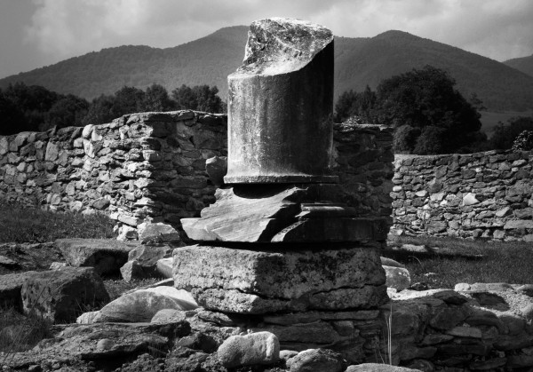 00300_UlpiaTraiana Sarmizegetusa_z cyklu Rumunia Kraina Kontrastów_Zofia Tabisz-Mikosz