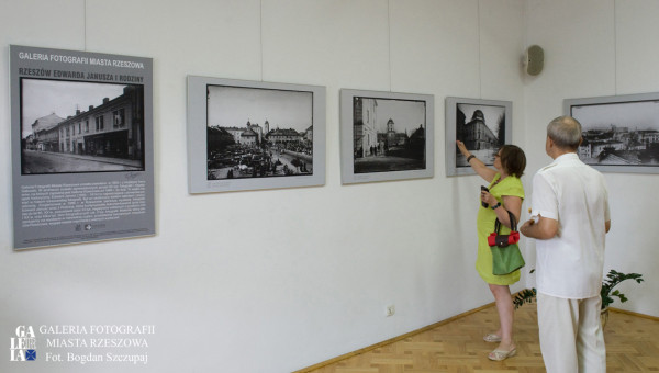 Rzeszów Janusza wernisaż_40_BOGDAN_SZCZUPAJ