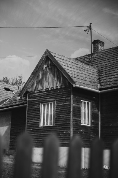 fot_Izabela_Słysz_Za płotem_ul_J_Kiepury